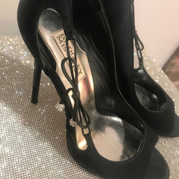 Badgley Mischka RARE pumps Brand New - Picture 9 of 10